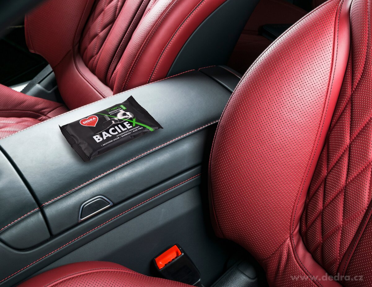 2+1 ZDARMA | Hygienick├ę vlh─Źen├ę ubrousky s bambusov├Żm uhl├şm & Aloe Vera | BACILEX┬« - obr├ízek 5 | Vychyt├ívky na cesty | Grand M├│da