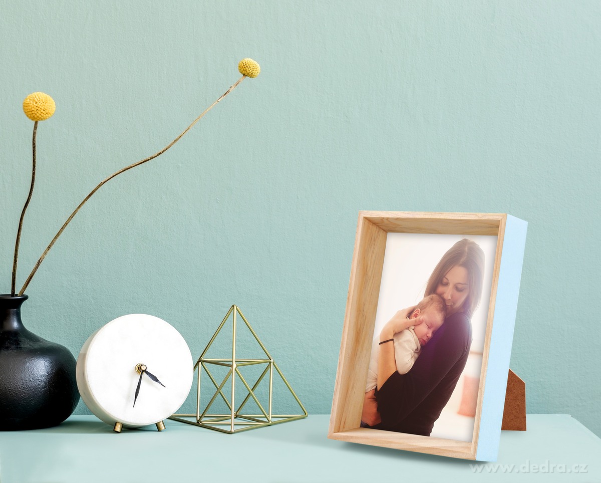 Dřevěný fotorámeček, pastelově mintový – náhled 3 | Grand Móda