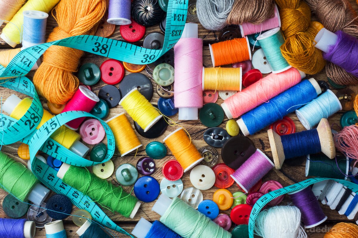 Dřevěná krabice na šicí potřeby – náhled 6 | Grand Móda