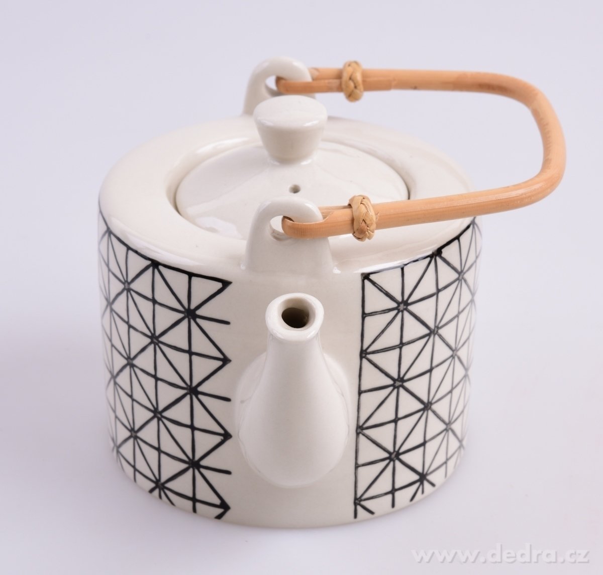 Konvice Black&White, s bambusovým – náhled 3 | Grand Móda