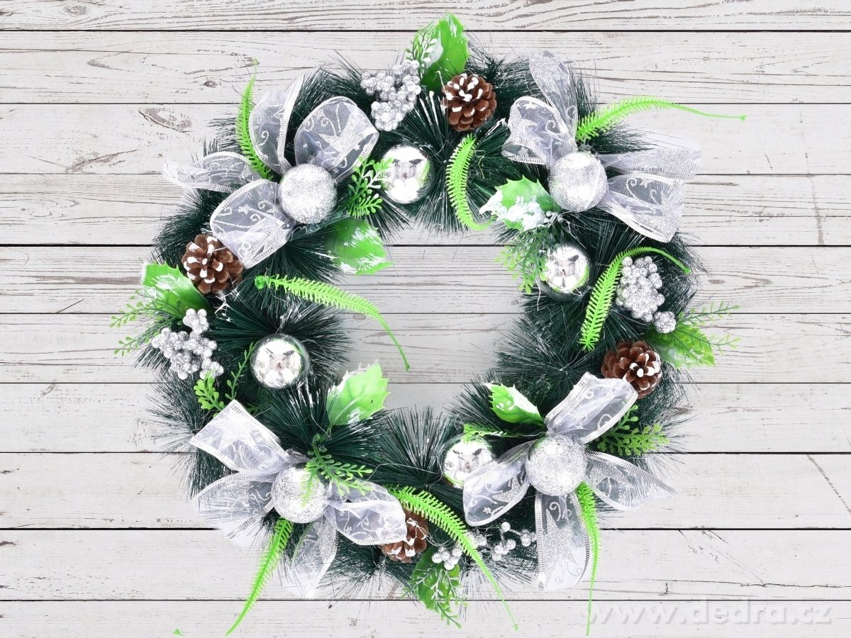POSLEDNÍ KUSY! XL velký dekorativní věnec 38 cm, stříbrné tóny – náhled 3 | Grand Móda