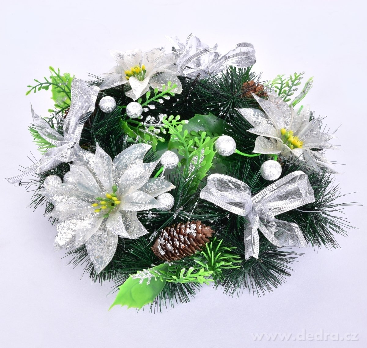 Dekorativní věnec, bílé květy a šišky 20 cm – náhled 2 | Grand Móda