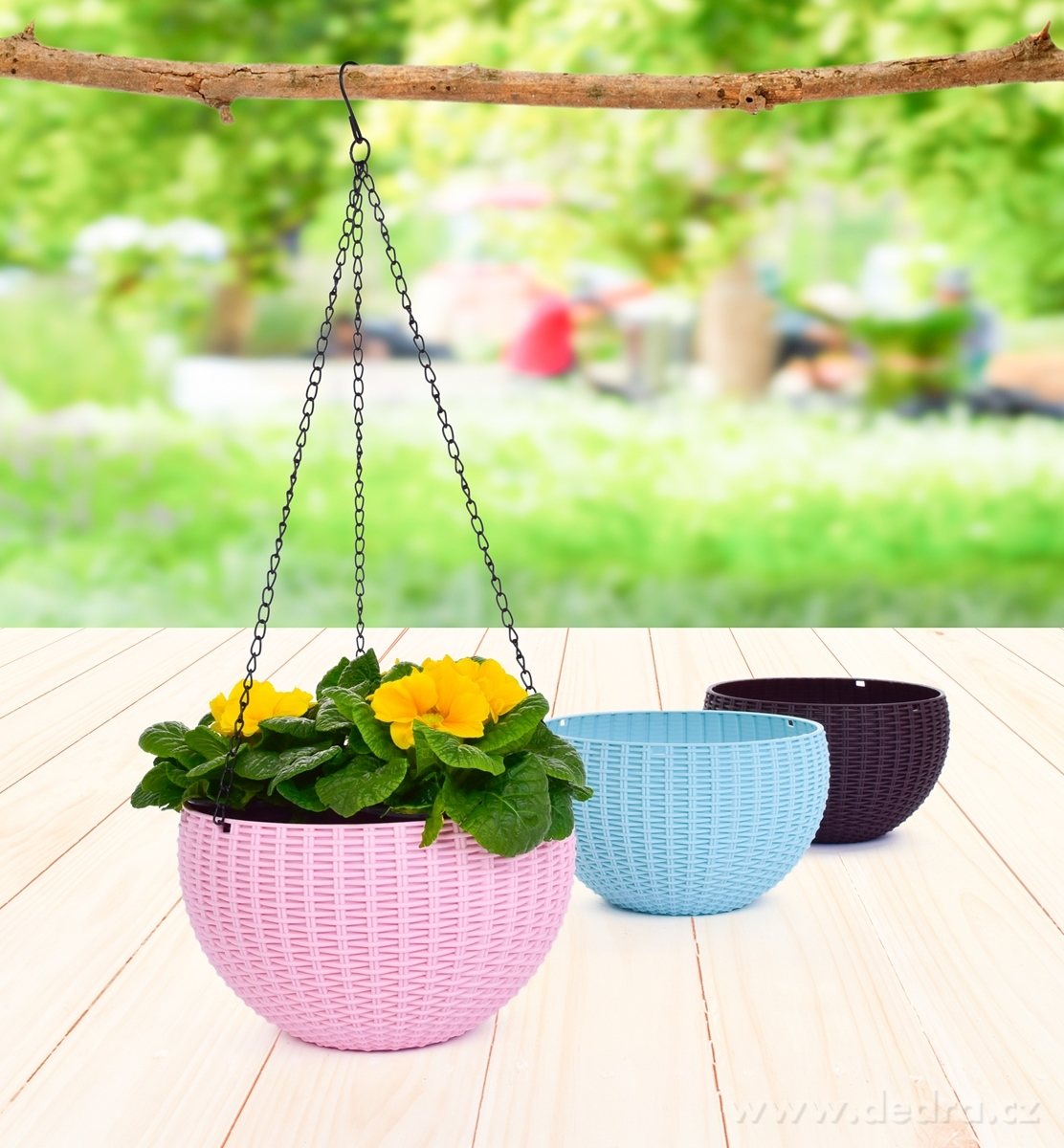 ZÁVĚSNÝ SAMOZAVLAŽOVACÍ KVĚTINÁČ – náhled 3 | Grand Móda