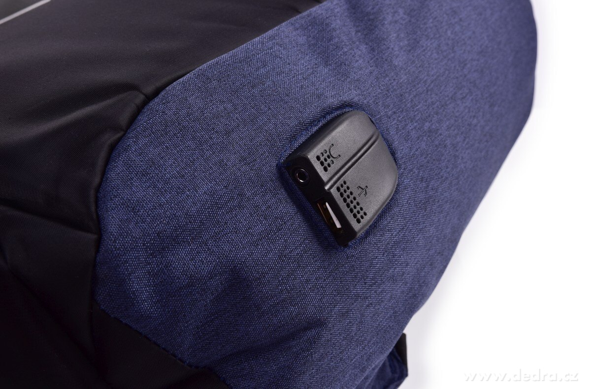 Bezpečný batoh TRAVEL&STUDENT s USB připojením a výstupem na sluchátka – náhled 5 | Grand Móda