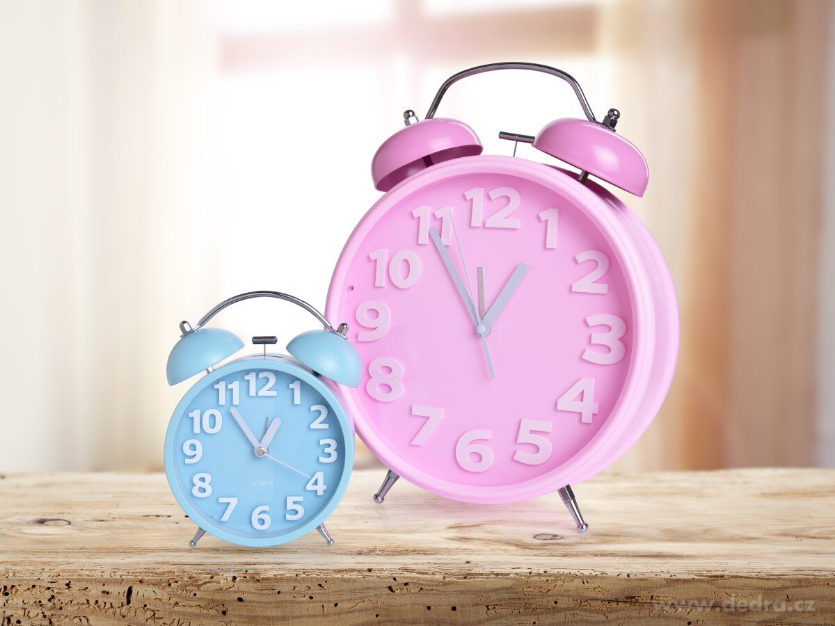 30 cm RETROBUDÍK GIGANT 2v1, stojací i závěsný, na baterie – náhled 3 | Grand Móda