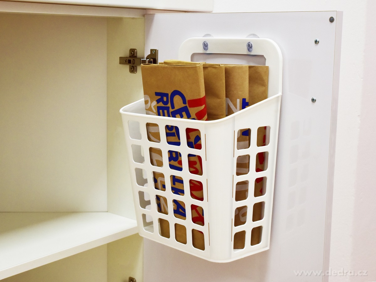 Závěsný koš z odolného plastu se dvěma přísavkami – náhled 6 | Grand Móda