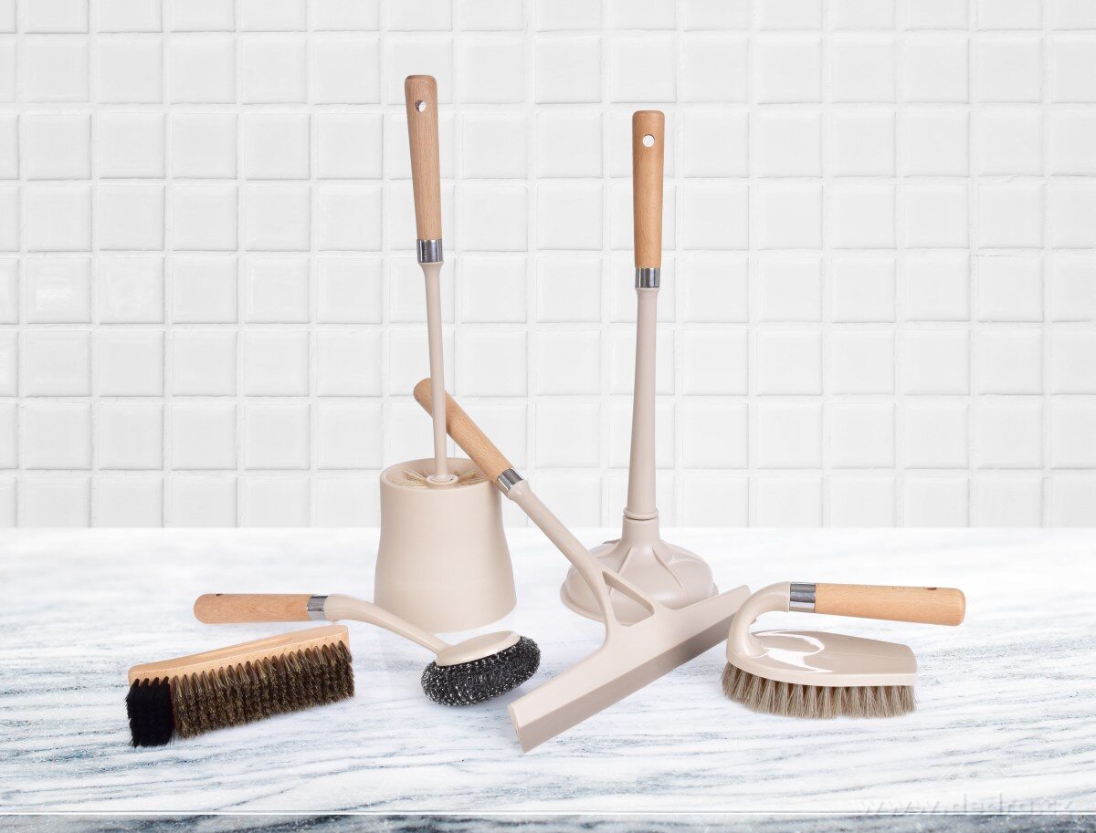 34 cm extra široká stěrka na okna, skla a zrcadla s rukojetí z bukového dřeva NATURAL LOOK – náhled 4 | Grand Móda