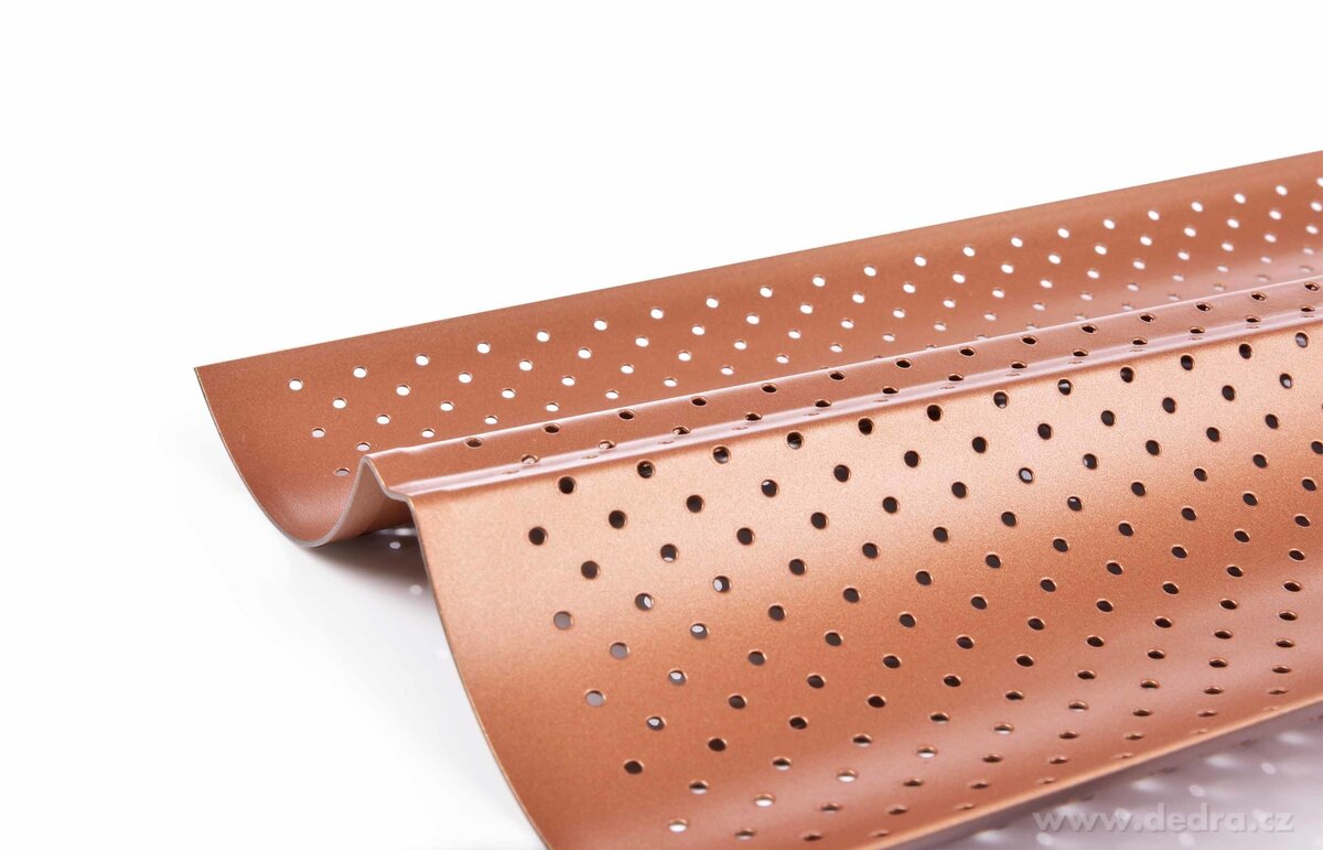 BIOPAN®, nepřilnavá perforovaná forma na bagety, 38 cm – náhled 6 | Grand Móda