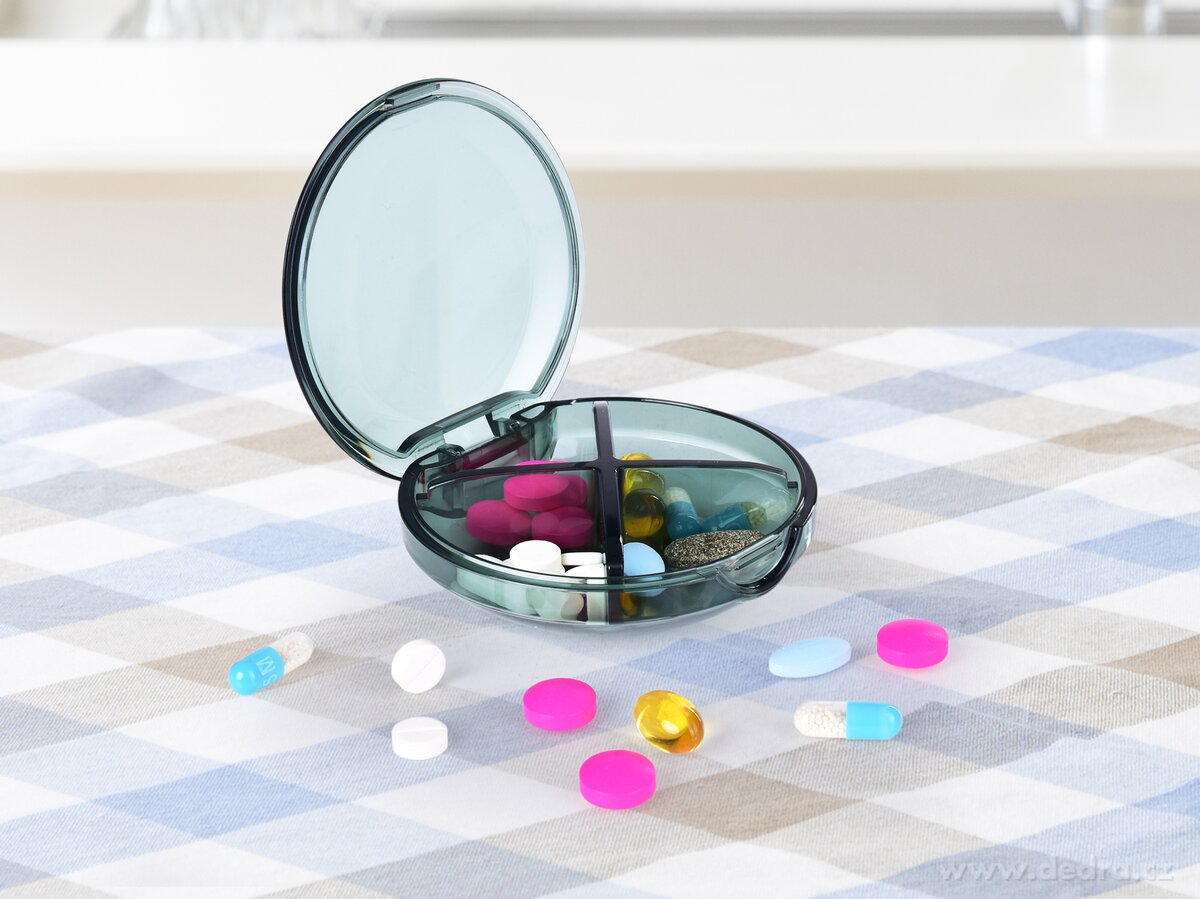 LÉKOVNÍK, průhledný zásobník na léky a vitamíny, 4 přihrádky, vyjímatelná přepážka – náhled 3 | Grand Móda