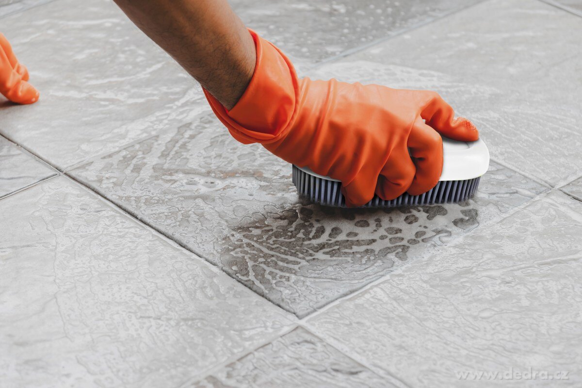 "Doživotní" KARTÁČ s gumovými štetinami, na zvířecí chlupy, čištění, tepování a praní, GoEco® – náhled 3 | Grand Móda