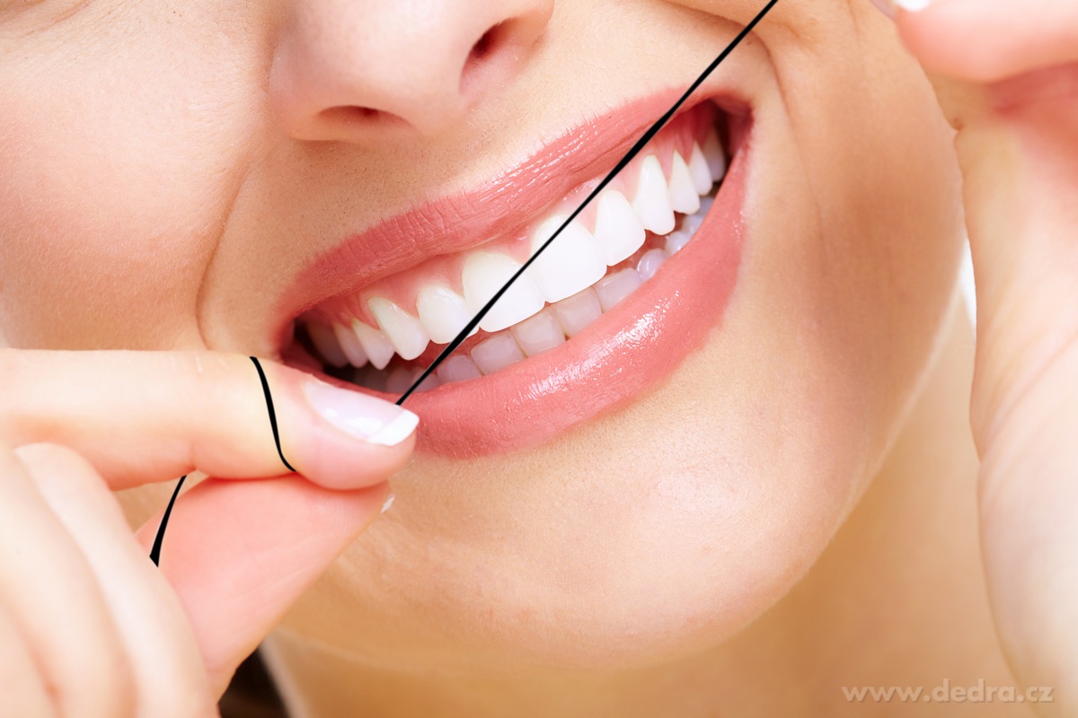 GoEco®, sada pro dentální hygienu, dentální nit 30 m + 30 ks párátko s dentální nití – náhled 5 | Grand Móda