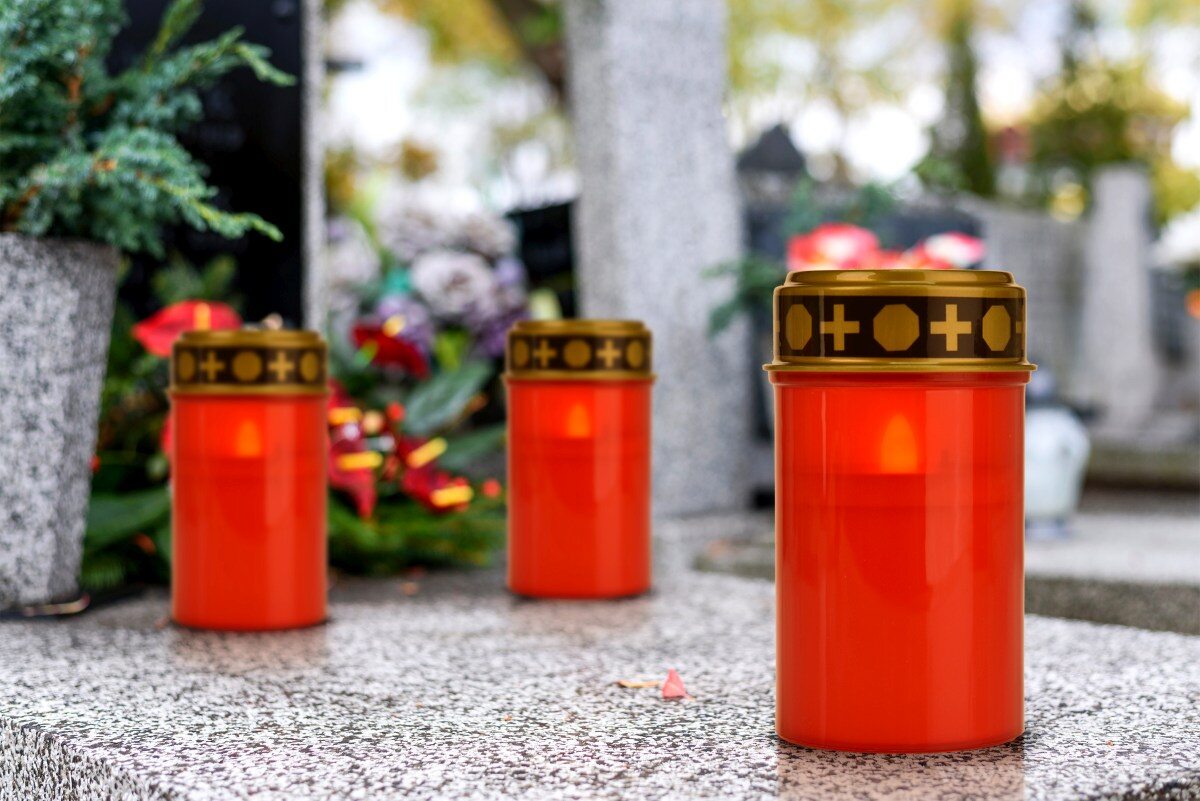 Sada 3 ks, HROBEX®, LED pietní svíce na tužkové baterie – náhled 3 | Grand Móda