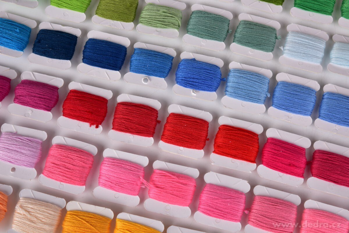 110 KS sada silných vyšívacích bavlnek & jehel – náhled 6 | Grand Móda