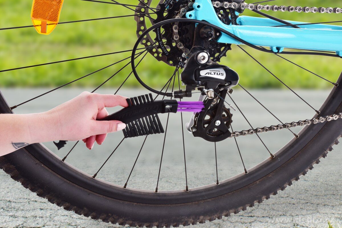 BIKE, Kartáč na čištění jízdního kola, na špínu mezi pastorky a převodníky, na řetěz, 23 cm, ozubený plochý – náhled 4 | Grand Móda