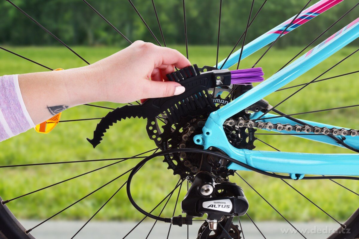 BIKE, Kartáč na čištění jízdního kola, na špínu mezi pastorky a převodníky, na řetěz, 23 cm, ozubený plochý – náhled 5 | Grand Móda