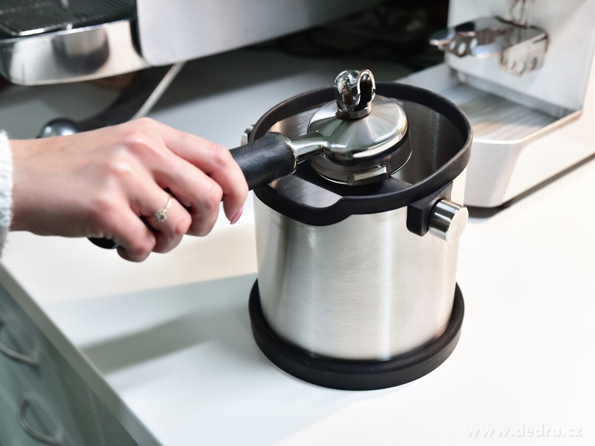 BARISTA, masivní nerezový odklepávač na kávovou sedlinu, kbelíkový knock box pro pákové kávovary – náhled 3 | Grand Móda