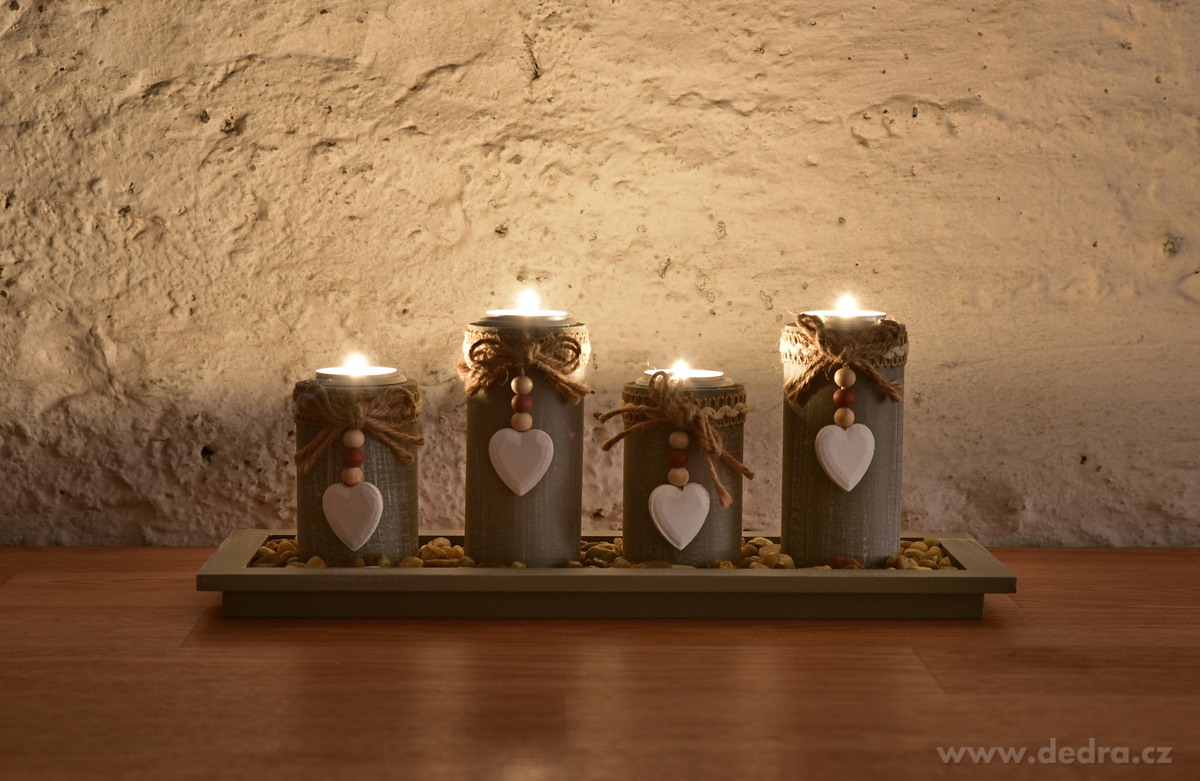 38 cm sada 4 svícnů na dřevěném podstavci | Svícny | Grand Móda