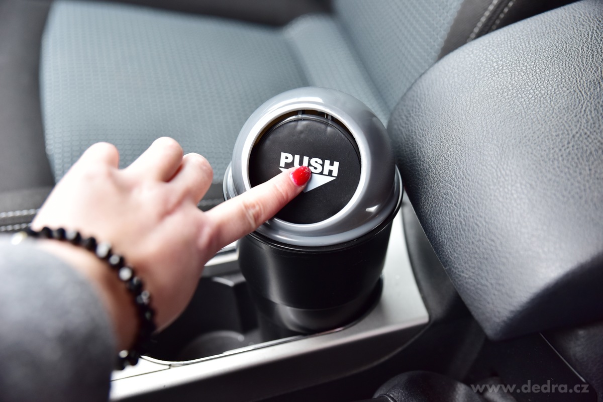DRIVE, Odpadkový koš do auta s víkem PUSH, 670 ml, do držáku na nápoje – náhled 3 | Grand Móda
