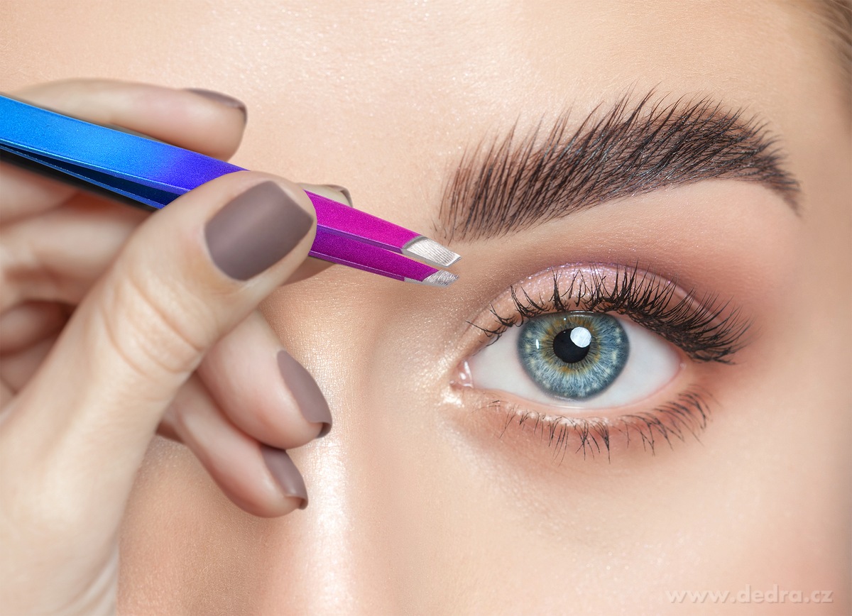 BEAUTY, Pinzeta šikmá, nerezová ocel, precizní úprava obočí a chloupků – náhled 3 | Grand Móda