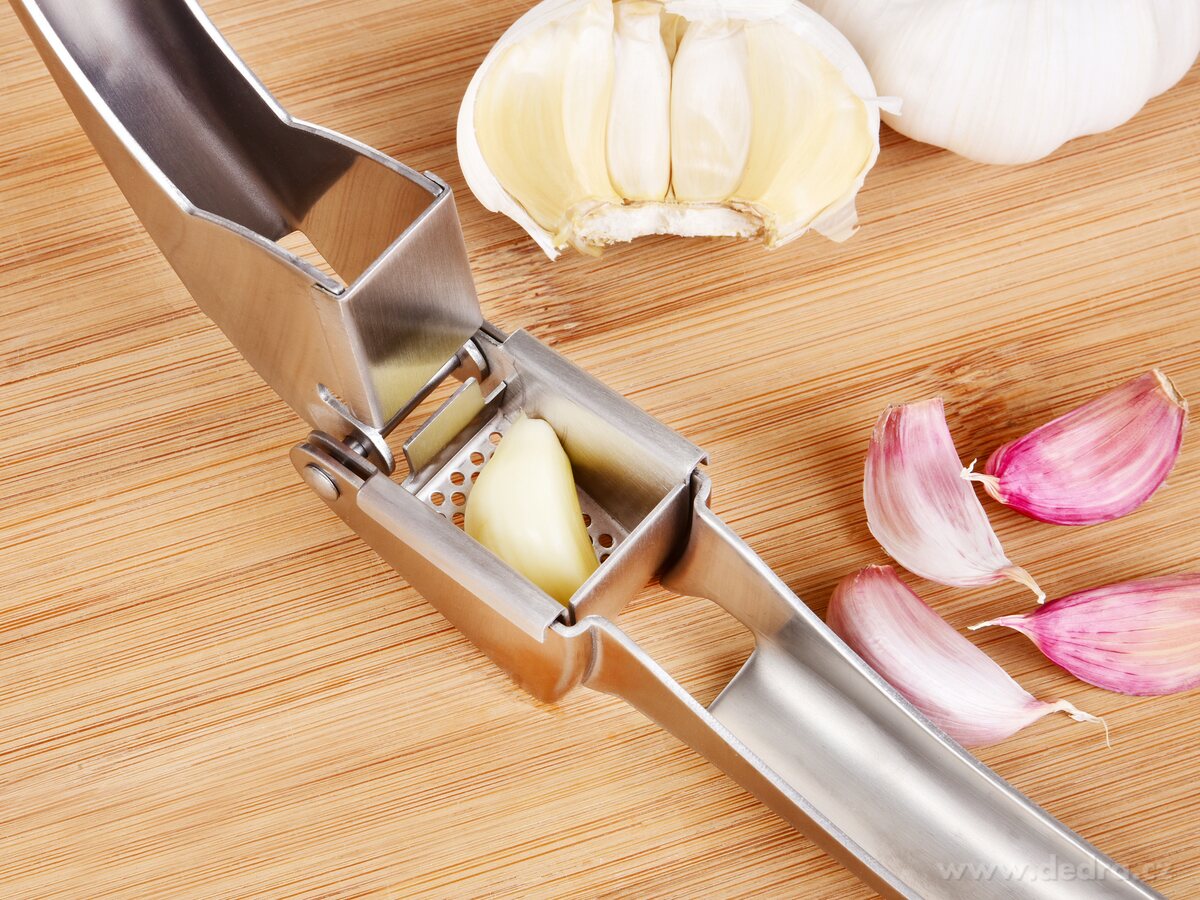 GOURMET, Masivní nerezový lis na česnek, 17 cm, ČESNEKÁTOR, Výklopná lisovací komora – náhled 5 | Grand Móda