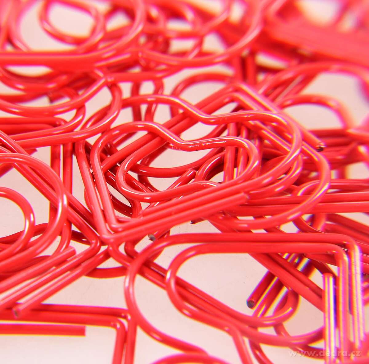 OFFICE | 40 ks kancel├í┼Ösk├ę sponky ve tvaru srdce | ─Źerven├ę kovov├ę | dekorativn├ş - obr├ízek 5 | Kancel├í┼Ösk├ę pot┼Öeby | Grand M├│da