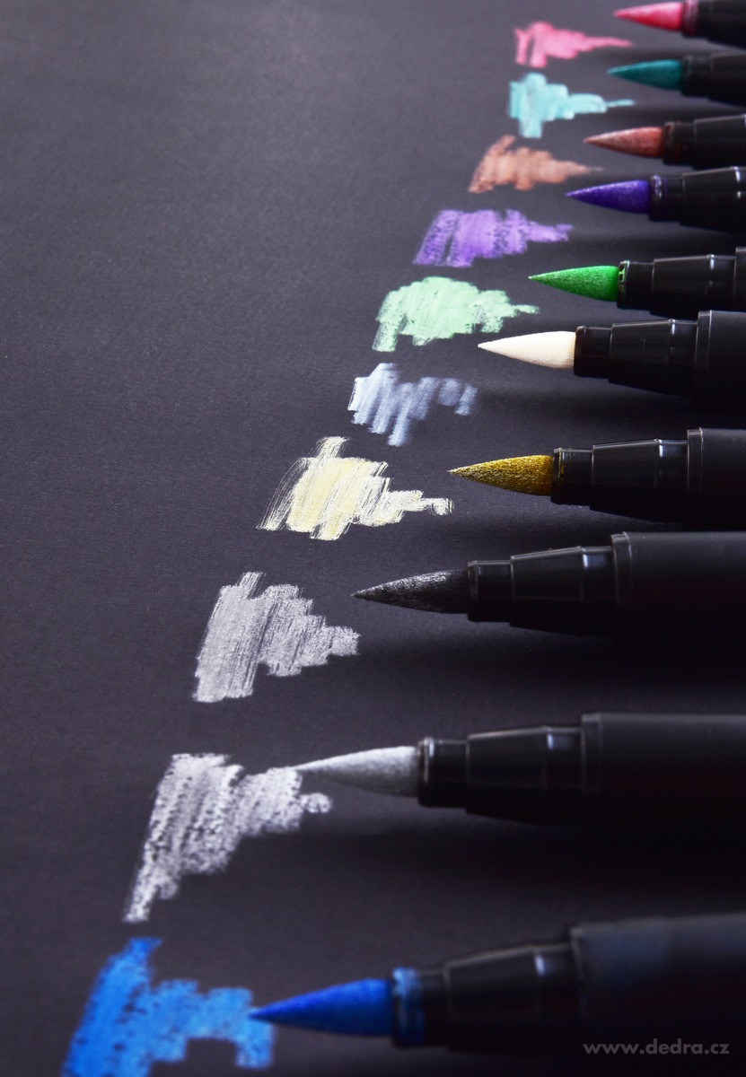 ART, 10 ks metalické štětcové fixy, pro kaligrafii, psaní & dekorativní kresbu – náhled 4 | Grand Móda