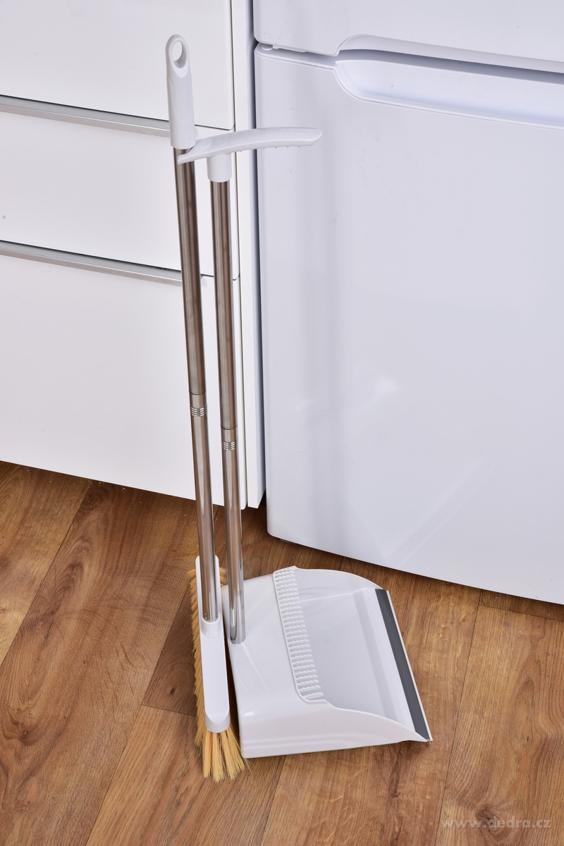 NEHRBÍCÍ DUO, 2v1 smeták s dlouhou rukojetí a vyčesávací lopatkou, 91 cm – náhled 4 | Grand Móda