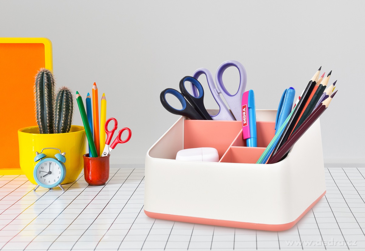 OFFICE, Kancelářský organizér se 4 přihrádkami, stojan na psací potřeby, šířka 17 cm, korálový – náhled 3 | Grand Móda