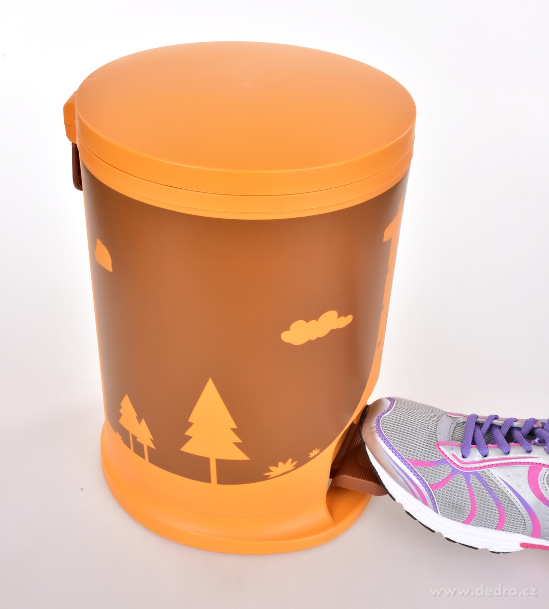 8 l nášlapný odpadkový koš ŽIRAFA – náhled 4 | Grand Móda