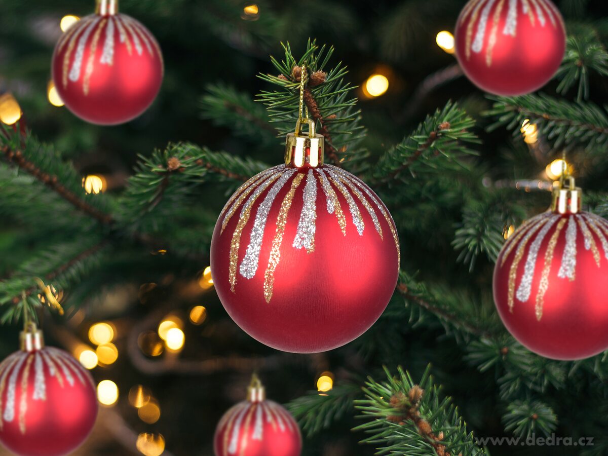 LEDOVÝ SEN, sada ozdob, 6 ks, červené koule se zlato-stříbrným dekorem – náhled 3 | Grand Móda