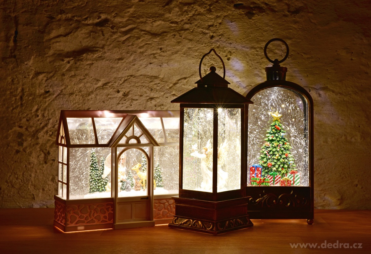 SVĚTLO ANDĚLSKÉ NADĚJE, LED lucerna s poletujícími třpytkami, andělem & melodiemi, výška 31 cm – náhled 3 | Grand Móda