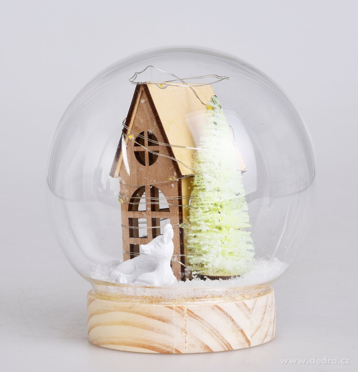 ZIMNÍ DOMEČEK, svítící LED skleněná koule se scénou, Ø 11 cm – náhled 3 | Grand Móda