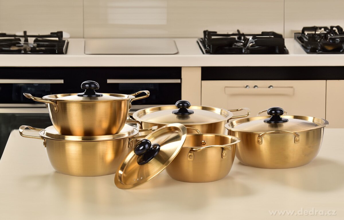 2500 ml rychloohřevný hrnec s poklicí EXPRES GOLD – náhled 3 | Grand Móda