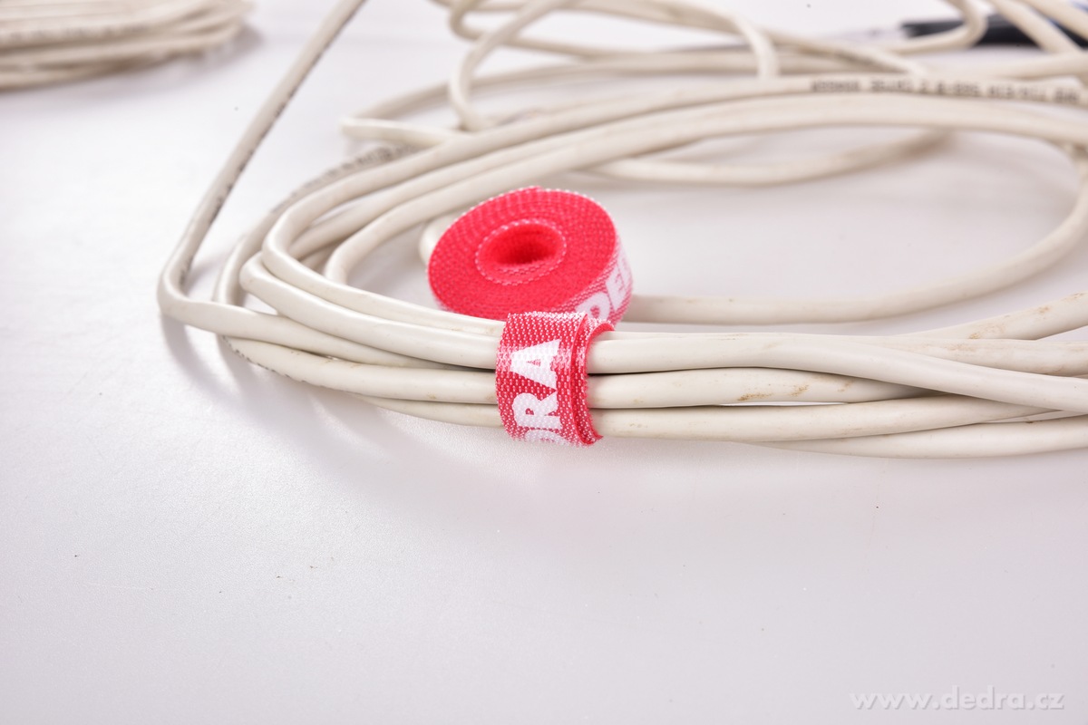 OFFICE | Organiz├ęr kabel┼» na such├Ż zip s logem | 3 m stahovac├ş p├íska na kabely | opakovan─Ť pou┼żiteln├í - obr├ízek 4 | Vychyt├ívky | Grand M├│da