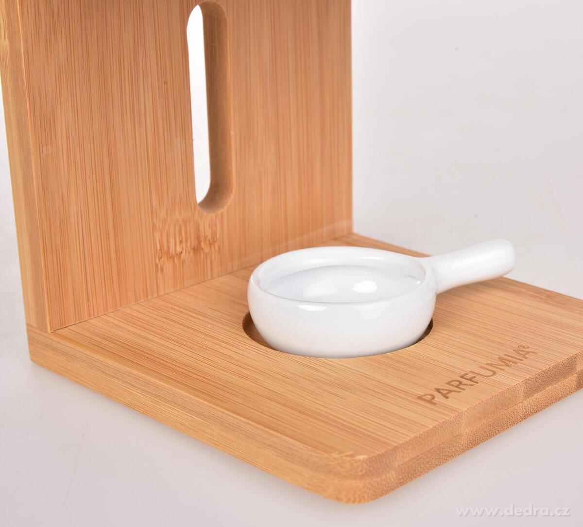 ZENORA | Aromalampa na bambusov├ęm stojanu | ─Źist├Ż design & b├şl├í keramika - obr├ízek 4 | Aromalampy | Grand M├│da