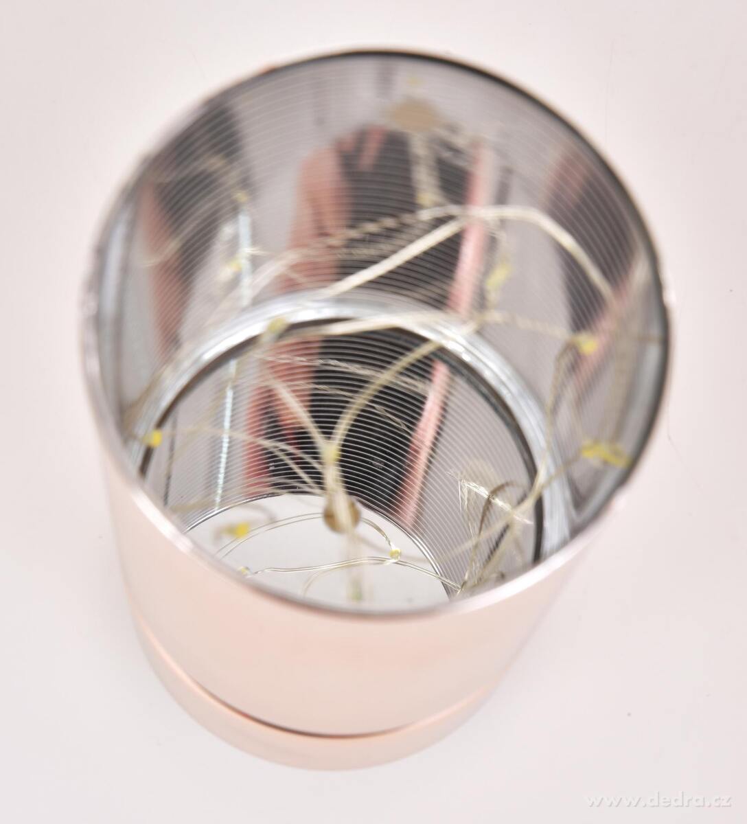 ILUMIN├ë | 15 cm sklen─Ťn├Ż sv├şcen s LED osv─Ťtlen├şm | leskl├Ż b├ę┼żov├Ż dekor - obr├ízek 5 | Sv├şcny | Grand M├│da