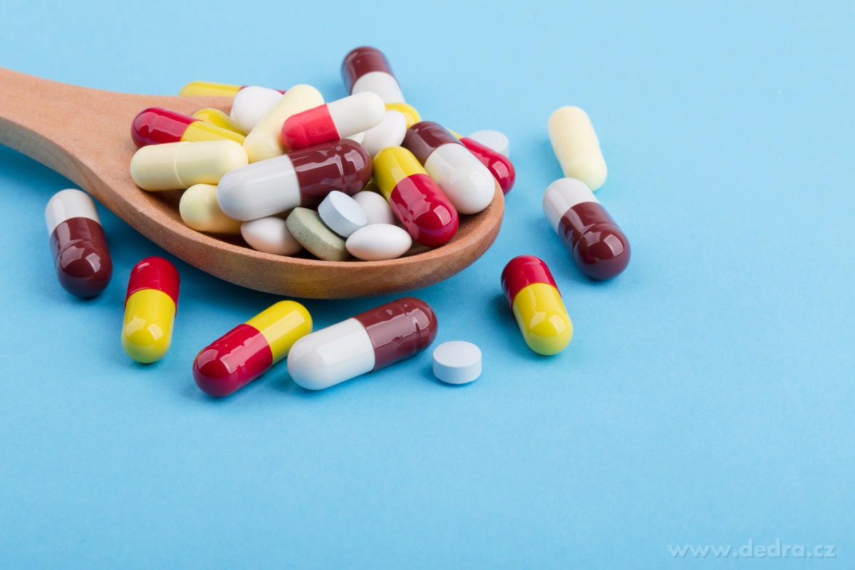 LÉKOVNÍK, týdenní zásobník na léky, 7 přihrádek, krokové dávkování na 7 dní – náhled 6 | Grand Móda