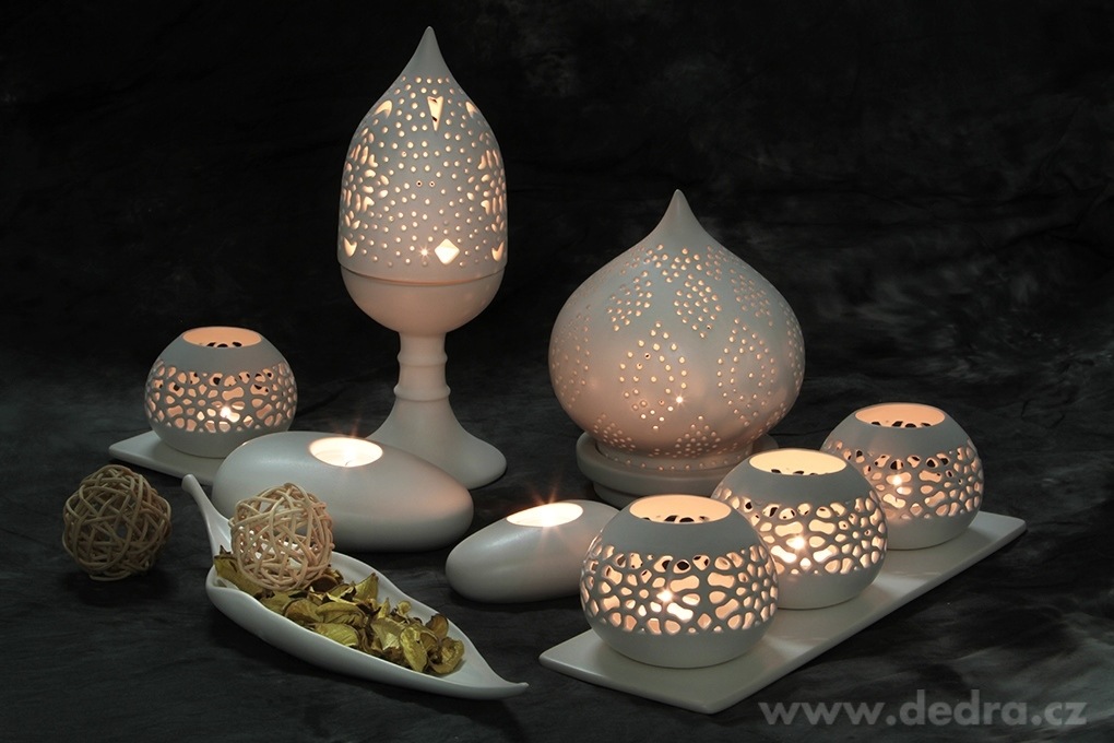 22 cm velký svícen s vyřezávaným stínidlem BALI CERAMICS – náhled 4 | Grand Móda