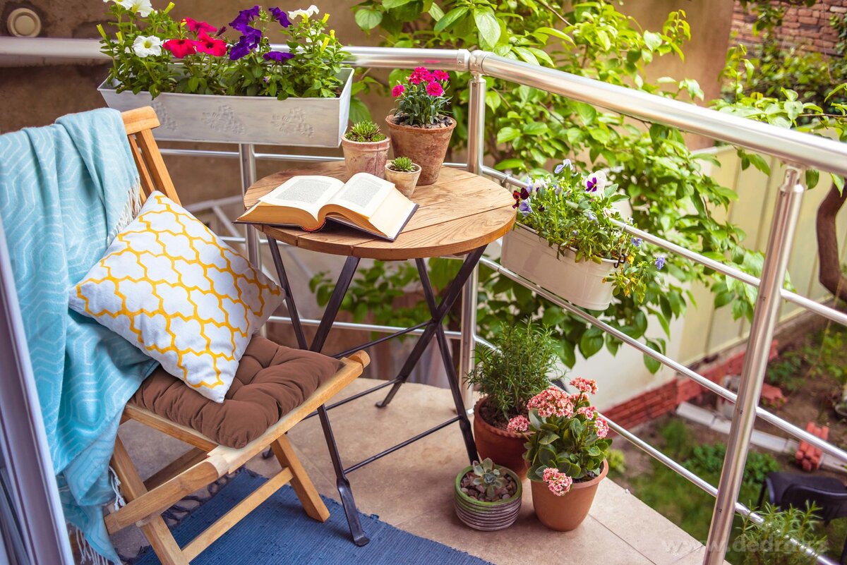 COMFORT, prošívaný sedák na židle & křesla, měkký sedák s vázáním, hnědý, 35 × 35 cm – náhled 3 | Grand Móda