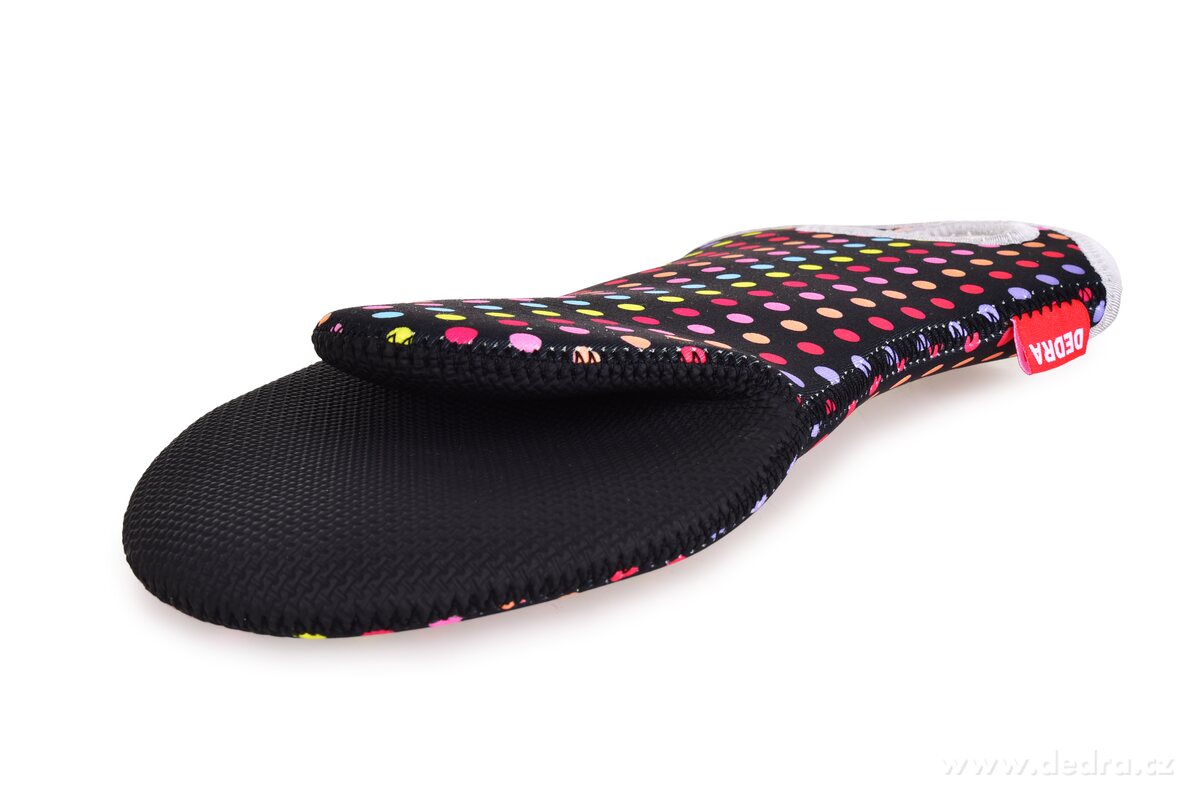 TERMOCH┼çAPKA | neoprenov├í kuchy┼łsk├í ch┼łapka | barevn├ę punt├şky | odoln├í do 260 ┬░C - obr├ízek 6 | Silikonov├ę pom┼»cky | Grand M├│da