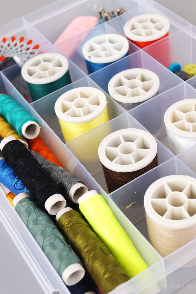 Uzavíratelný box na různé drobnosti – náhled 3 | Grand Móda