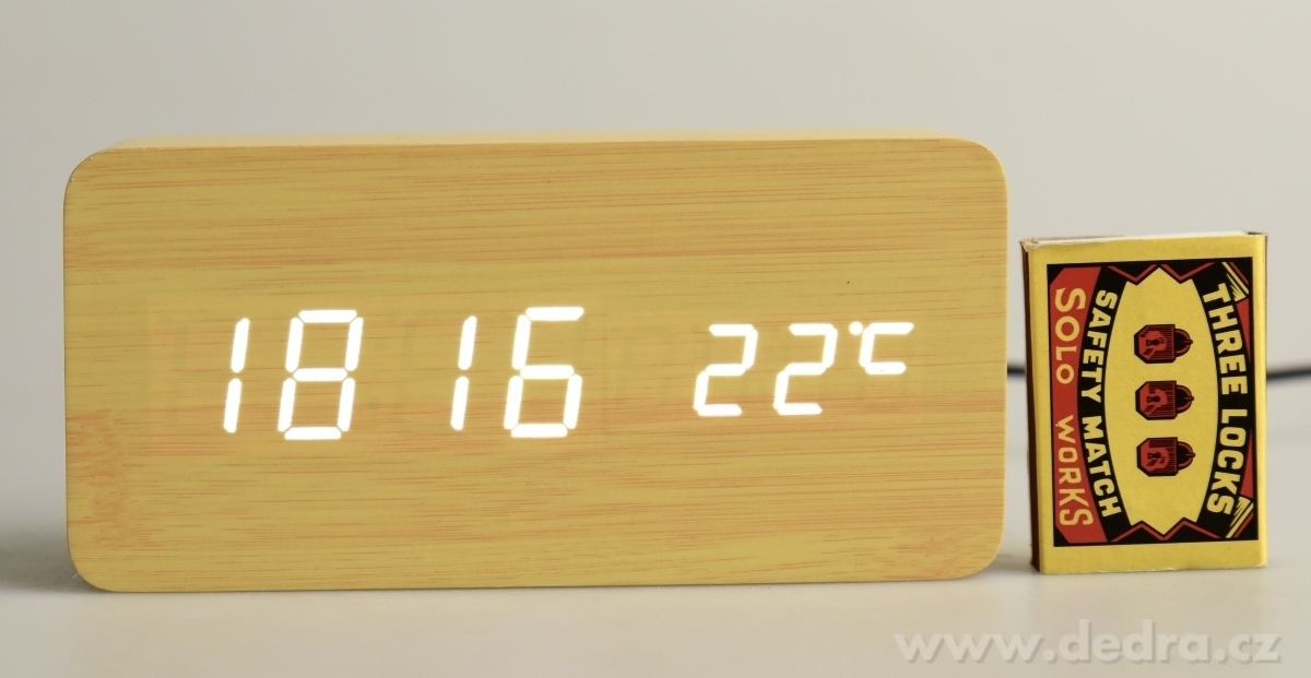 WOODOO CLOCK, Digitální LED dřevěné hodiny s budíkem, čas, datum, teplota, zvukové ovládání – náhled 4 | Grand Móda