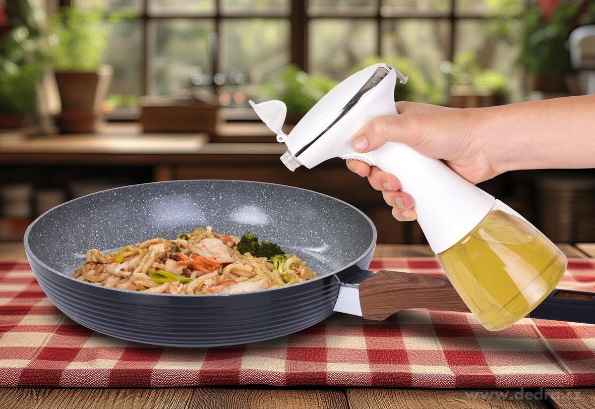 CHEF | Dob├şjec├ş USB rozpra┼íova─Ź na oleje | 350 ml | ekologick├í n├íhrada sprej┼» na pe─Źen├ş & sma┼żen├ş - obr├ízek 4 | Pe─Ź├şc├ş formy | Grand M├│da