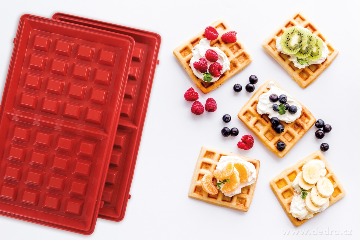 GRIFLOVAČ 4v1, Sendvičovač, vaflovač, panini & stolní gril, keramické BIOPAN® desky – náhled 3 | Grand Móda