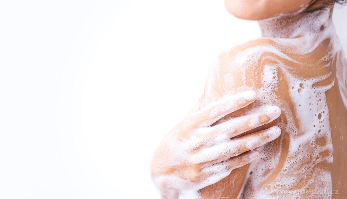 MANDARINE FLORALE | exkluzivn├ş ┼íetrn├Ż sprchov├Ż gel s glycerinem & Aloe vera | 320 ml | FC exclusive - obr├ízek 5 | FC DEDRA exclusive | Grand M├│da