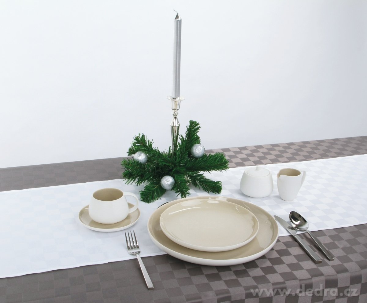 KÁRO SLAVNOSTNÍ BĚHOUN, 40 x 180 cm – náhled 3 | Grand Móda