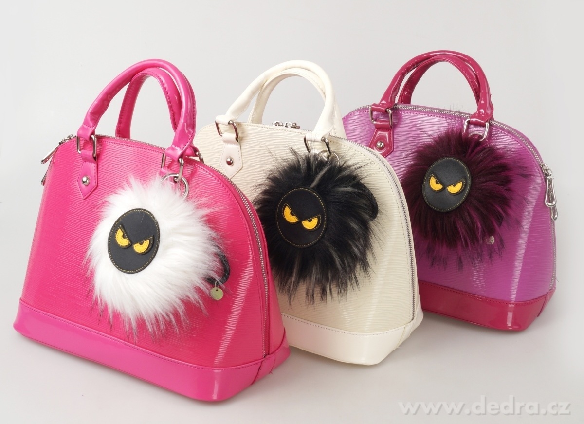 REBELITO® kožešinový přívěšek na kabelku – náhled 4 | Grand Móda