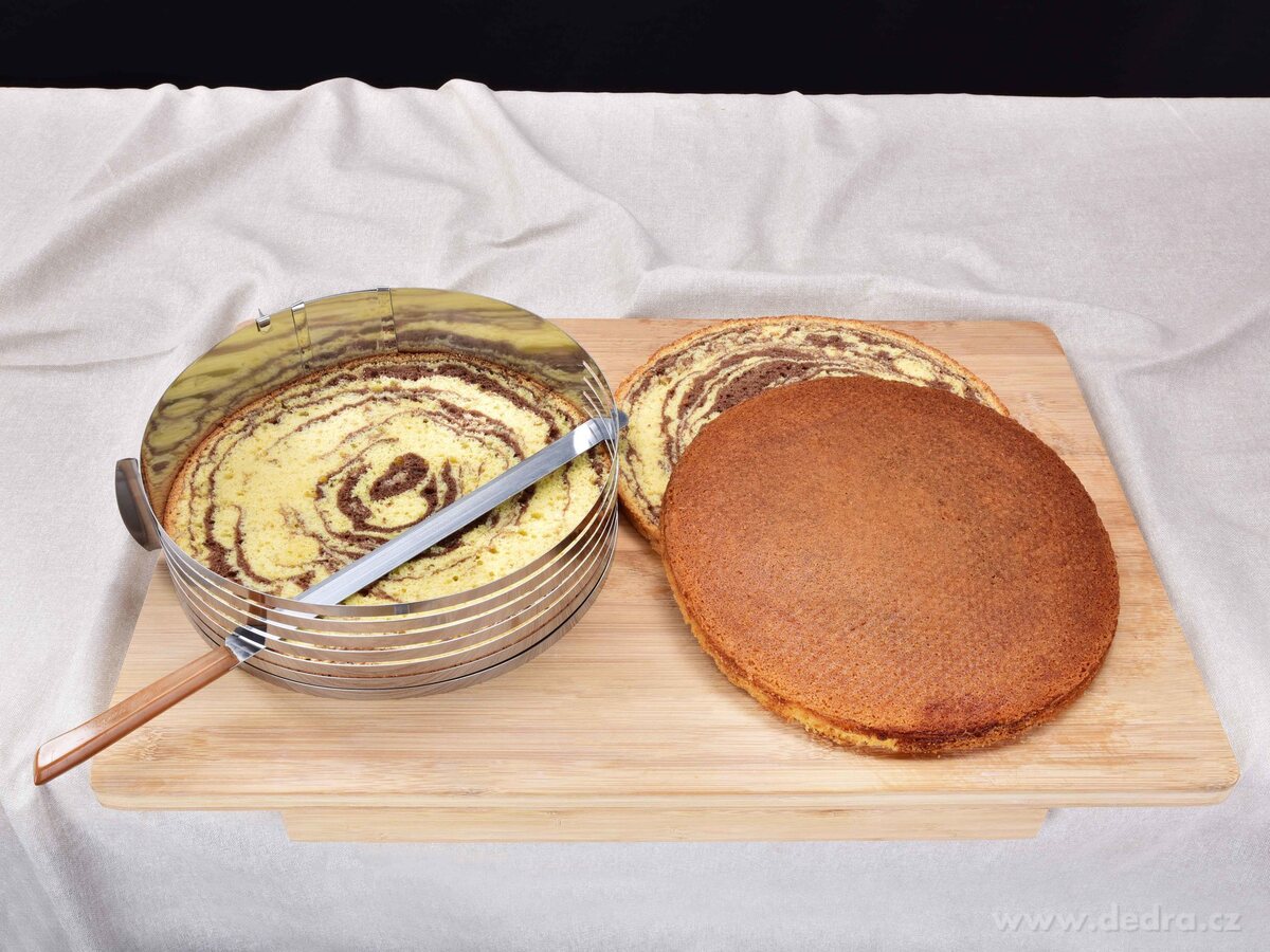 DORTOKRÁJEČ, nastavitelný nerezový prsten na krájení dortového korpusu na pláty, 20–29 cm – náhled 4 | Grand Móda
