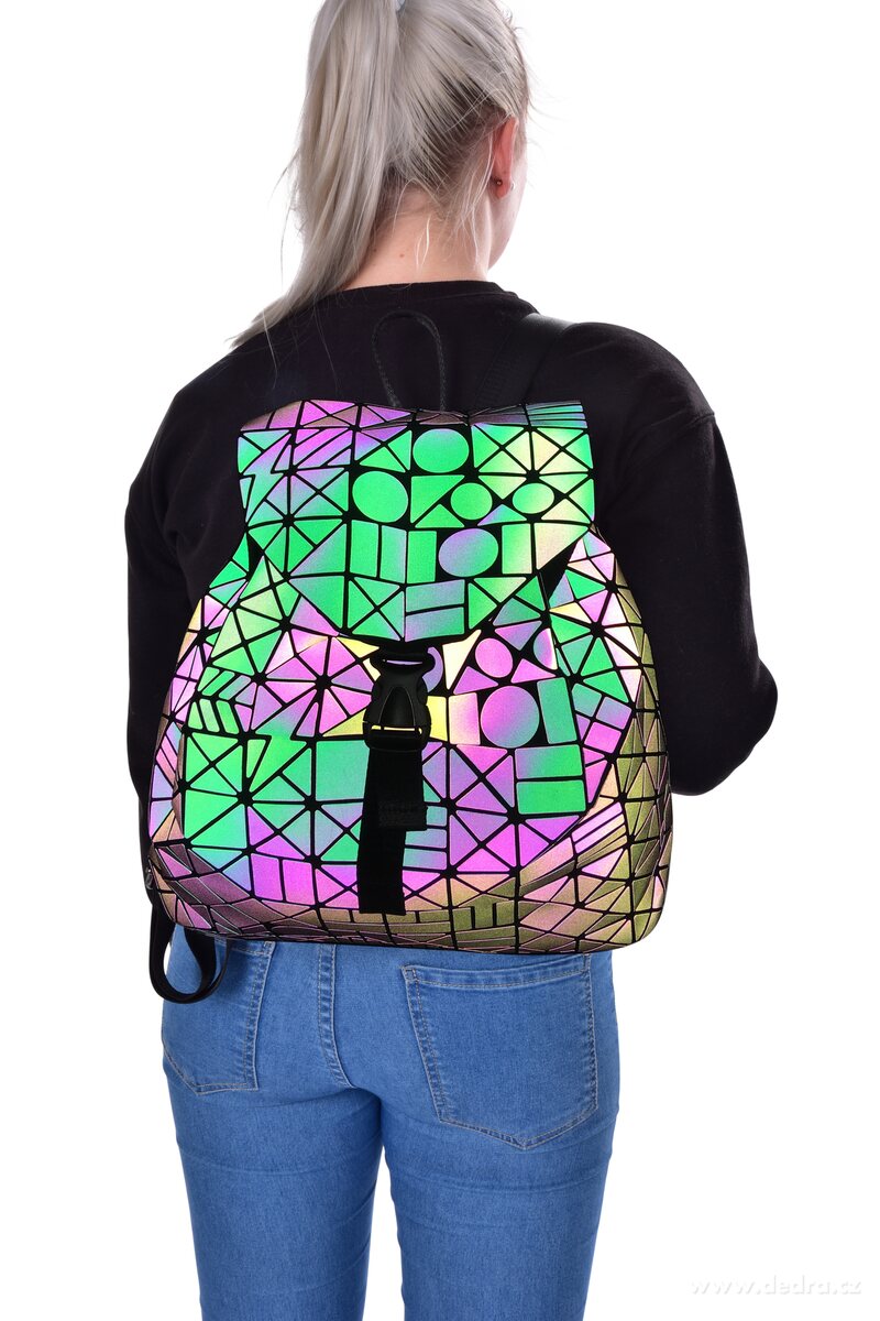 BATOH, reflexně svítící při dopadu světla, CHAMELEON GEOMETRIC – náhled 5 | Grand Móda