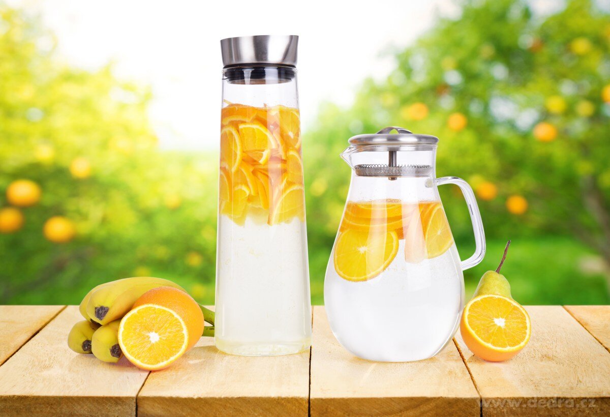 1, 6 L karafa z borosilikátového skla s nerezovou nalévací zátkou – náhled 3 | Grand Móda